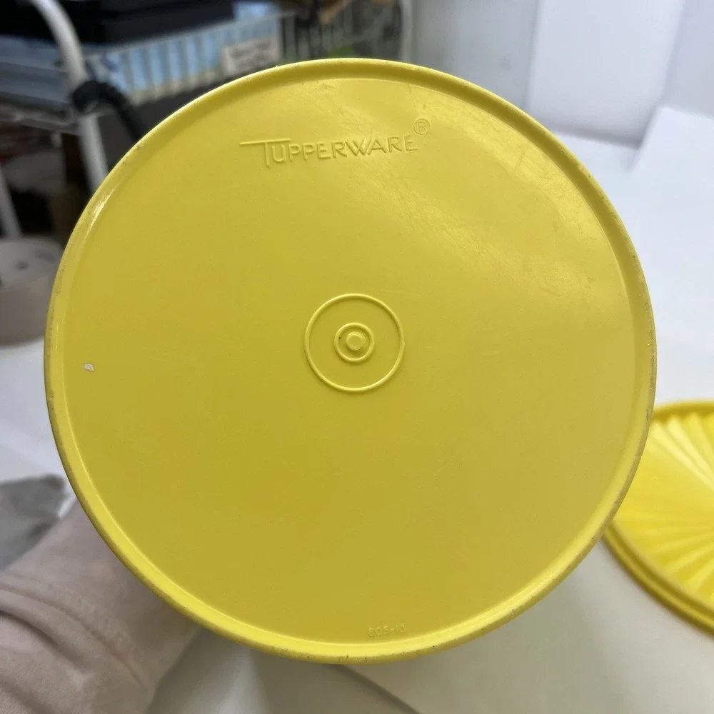 4 Piece Yellow Servalier Tupperware Nesting Canisters Set w Lids 805 807 809 811